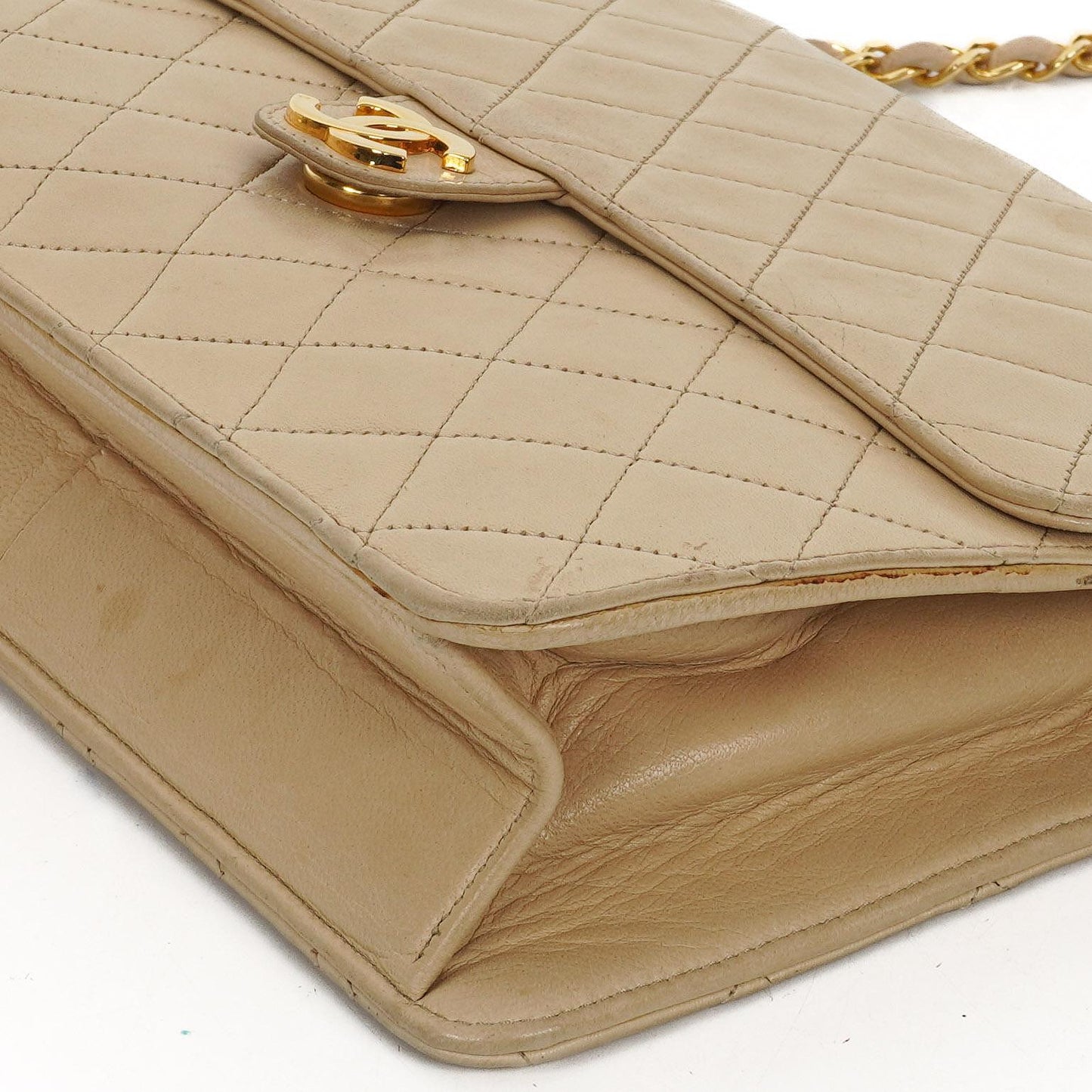 Chanel Medium Classic beige-ivory gestepptes Lammleder Single Flap Bag mit 24K goldplattierten Beschlägen