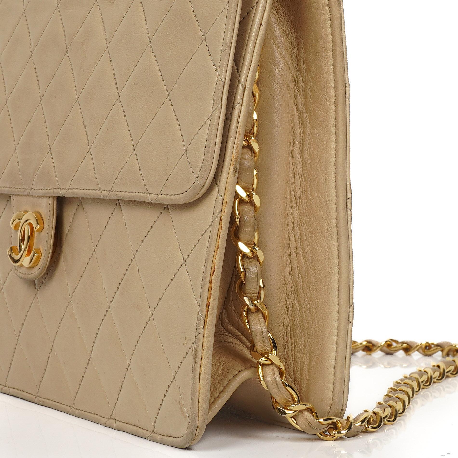 Chanel Medium Classic beige-ivory gestepptes Lammleder Single Flap Bag mit 24K goldplattierten Beschlägen