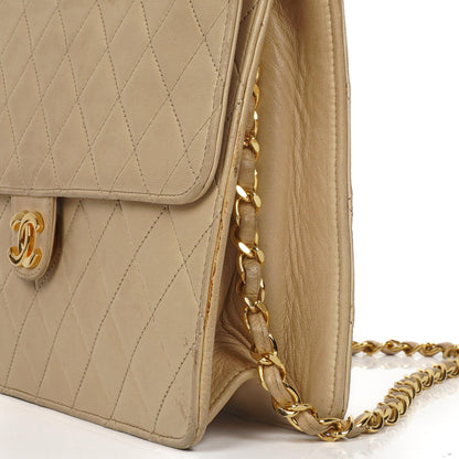 Chanel Medium Classic beige-ivory gestepptes Lammleder Single Flap Bag mit 24K goldplattierten Beschlägen