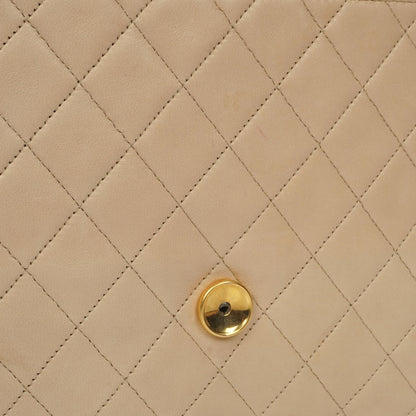 Chanel Medium Classic beige-ivory gestepptes Lammleder Single Flap Bag mit 24K goldplattierten Beschlägen