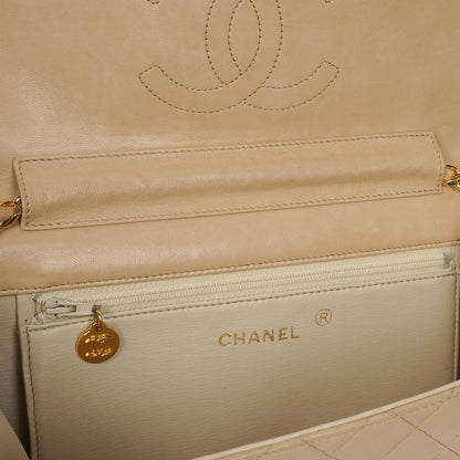 Chanel Medium Classic beige-ivory gestepptes Lammleder Single Flap Bag mit 24K goldplattierten Beschlägen