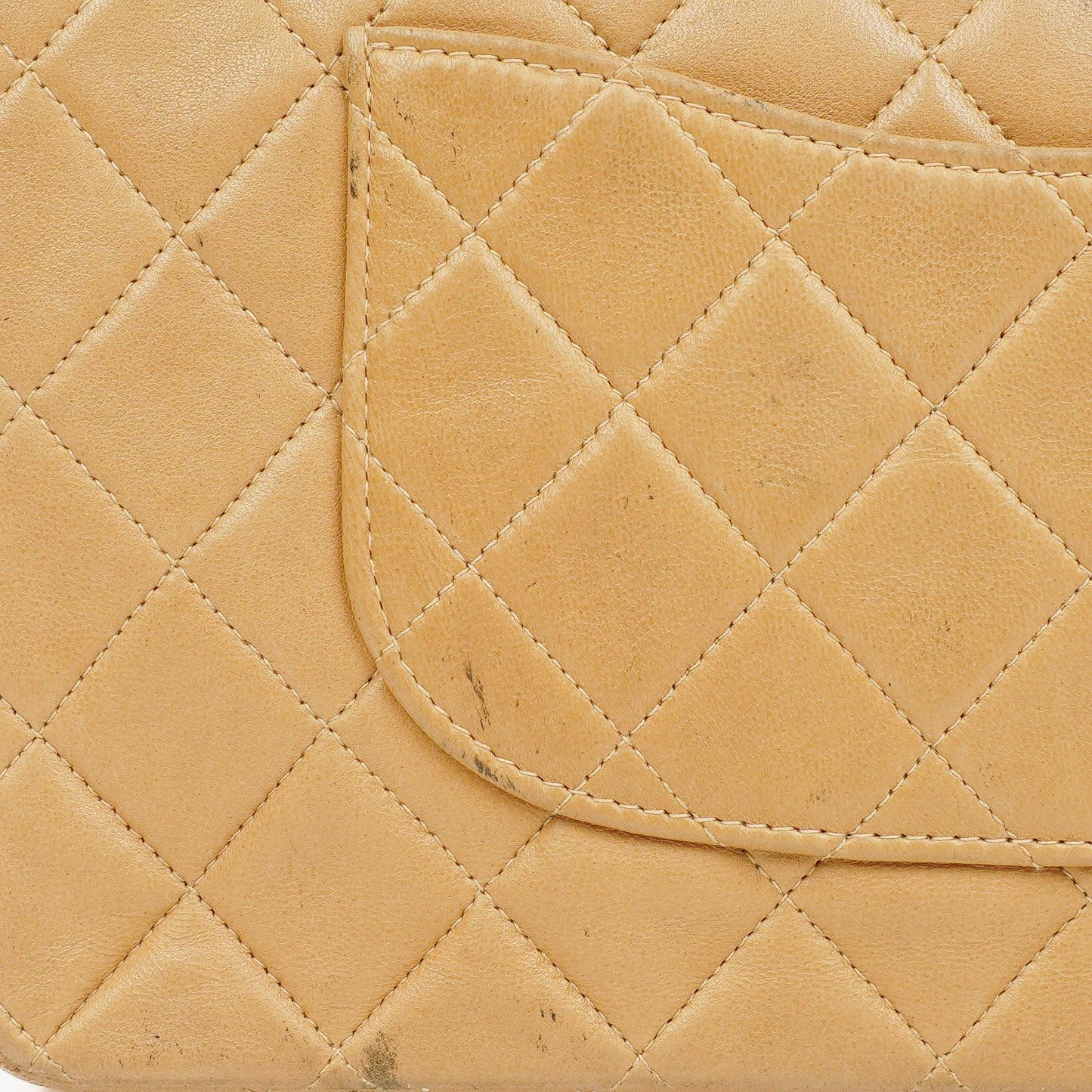 Chanel Medium Classic Beige gestepptes Leder Double Flap Tasche mit 24K goldfarbener Hardware