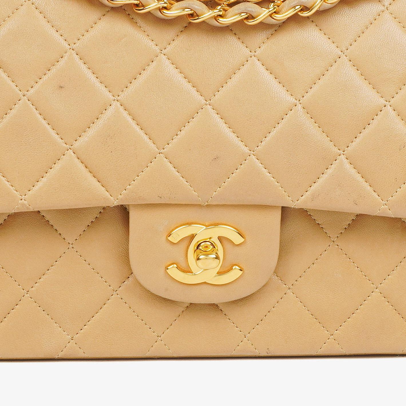 Chanel Medium Classic Beige gestepptes Leder Double Flap Tasche mit 24K goldfarbener Hardware