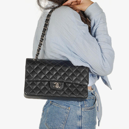 Chanel mittelgroße Classic Double Flap Bag aus schwarzem gestepptem Kaviarleder mit silberfarbener Hardware
