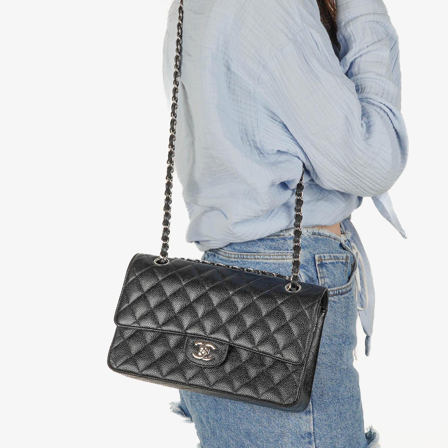 Chanel mittelgroße Classic Double Flap Bag aus schwarzem gestepptem Kaviarleder mit silberfarbener Hardware