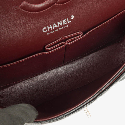 Chanel mittelgroße Classic Double Flap Bag aus schwarzem gestepptem Kaviarleder mit silberfarbener Hardware