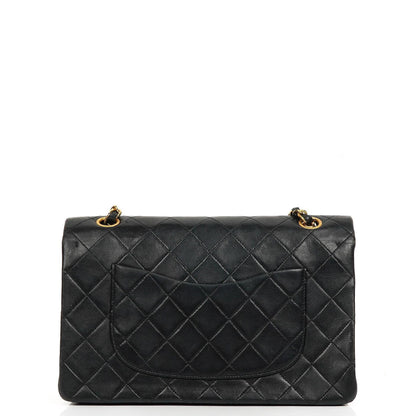 Chanel Classic Medium schwarze gesteppte Doppelklappentasche aus Lammleder mit 24K-vergoldeter Hardware