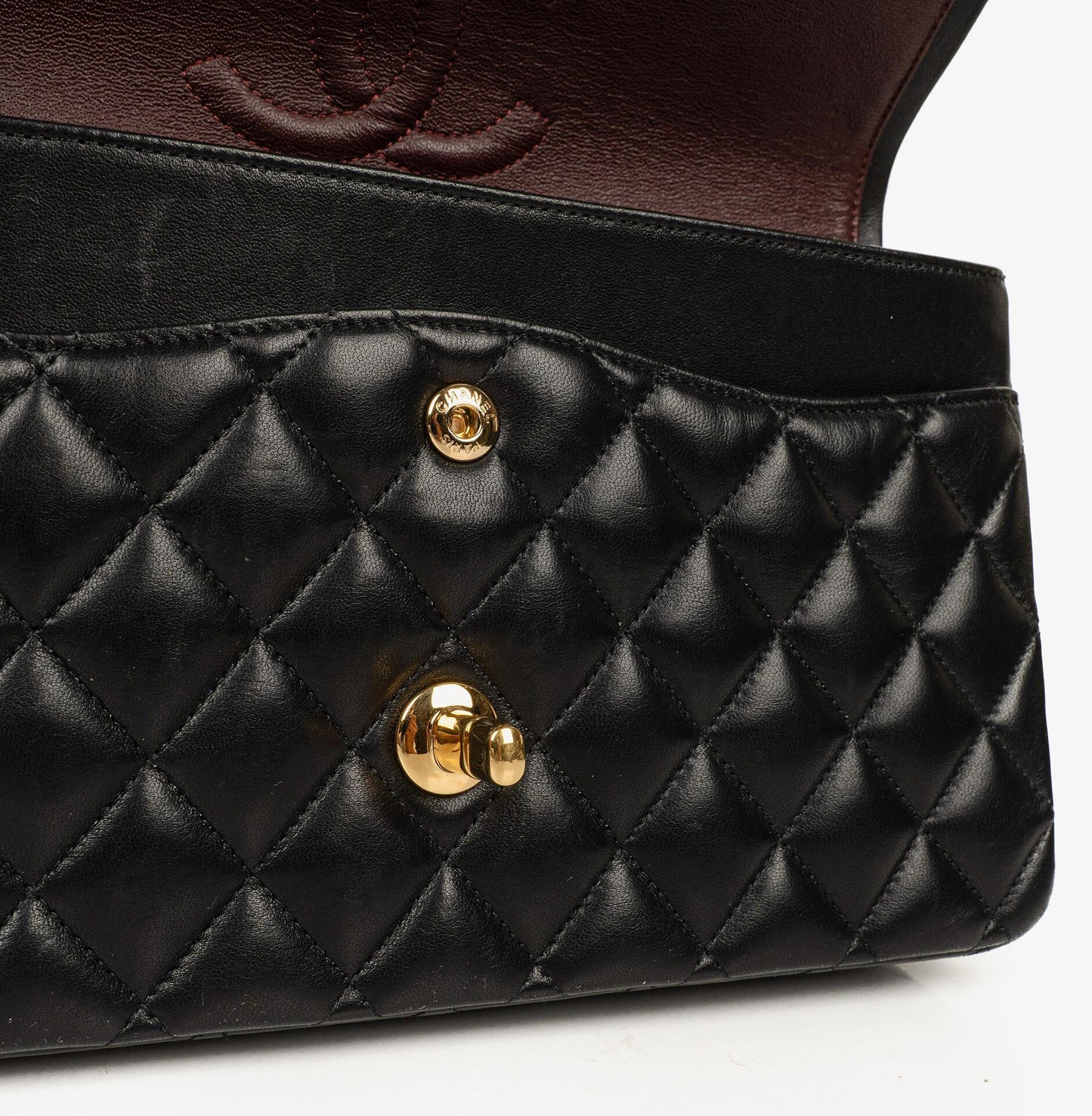 Chanel Classic Medium Double Flap Bag aus schwarzem gestepptem Lammleder mit goldfarbenen Beschlägen