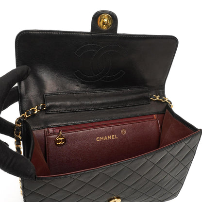 Chanel Medium Classic Single Flap Bag, Schwarzes gestepptes Lammleder, 24K Goldplattierte Hardware