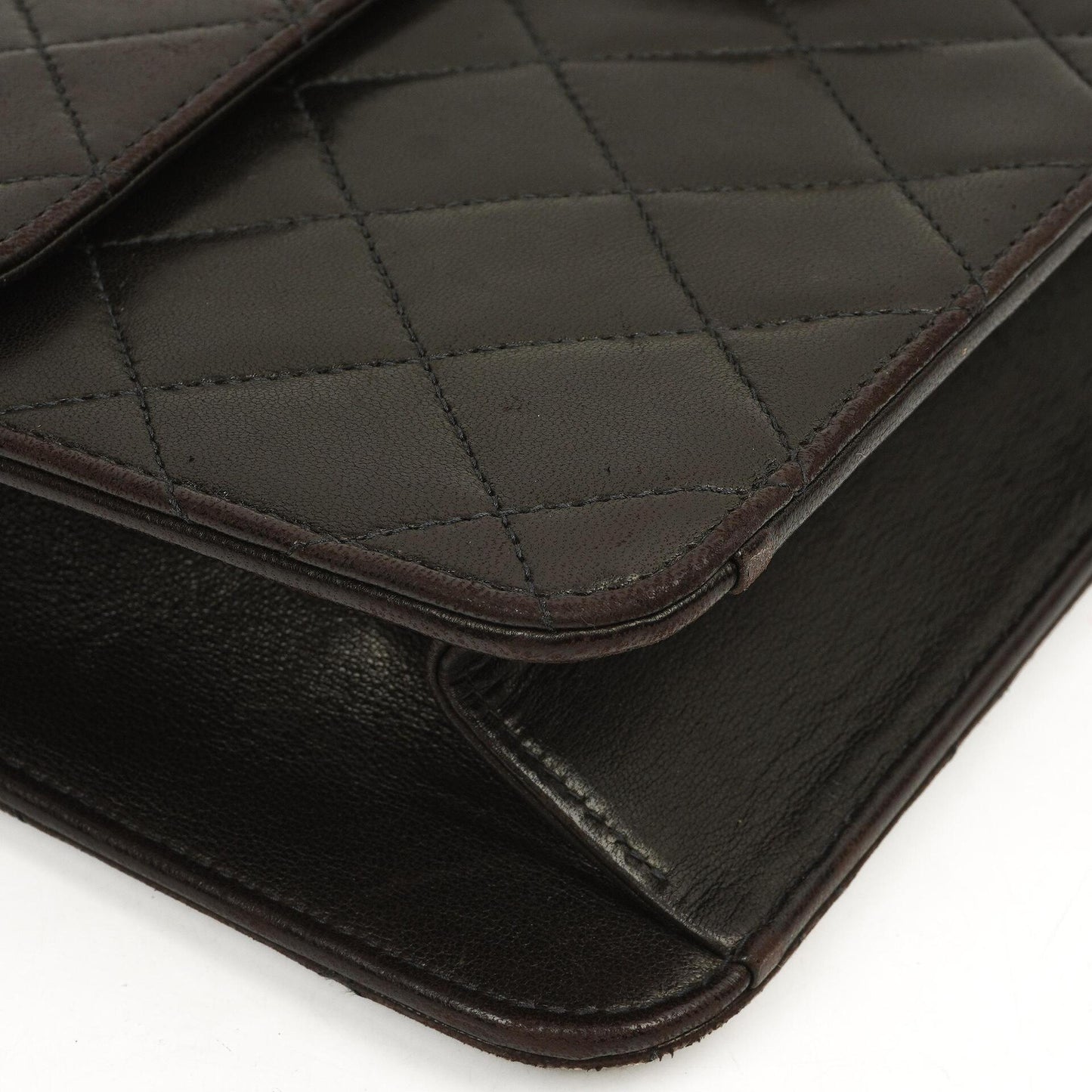 Chanel Mittlere Classic Schwarze gesteppte Lammleder Single Flap Tasche mit 24K vergoldeten Beschlägen
