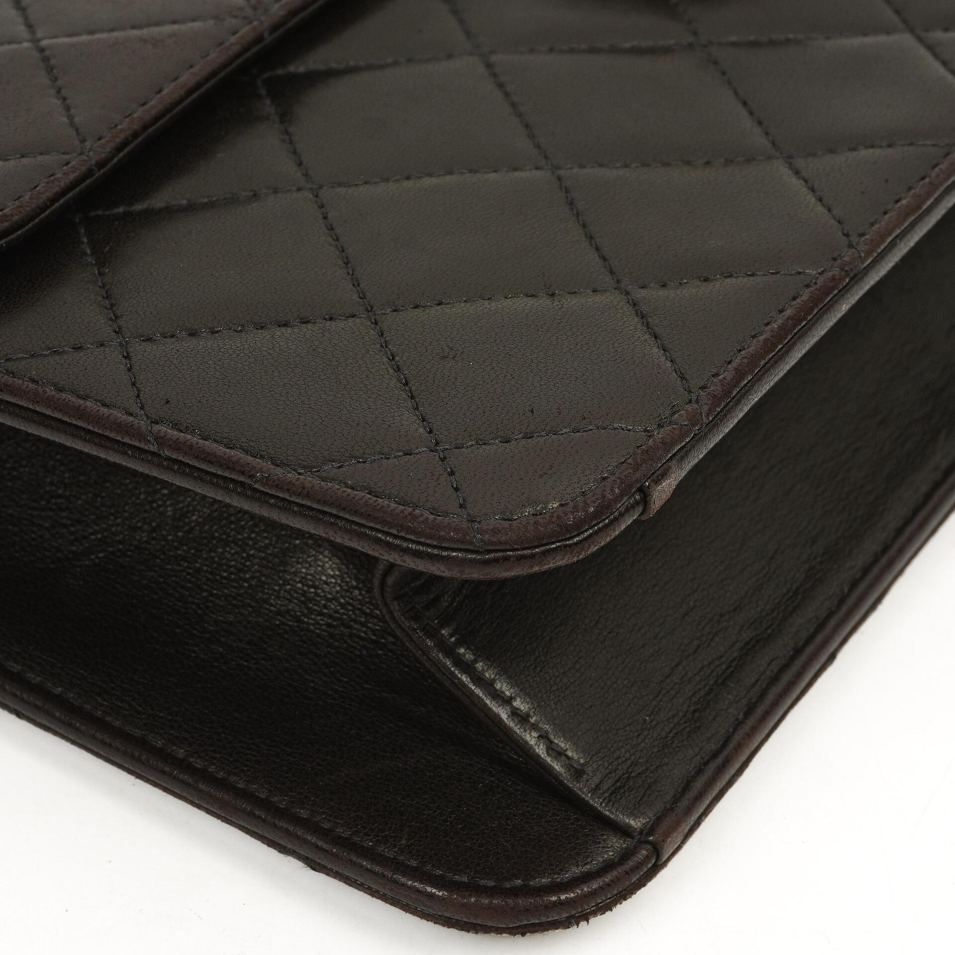 Chanel Mittlere Classic Schwarze gesteppte Lammleder Single Flap Tasche mit 24K vergoldeten Beschlägen