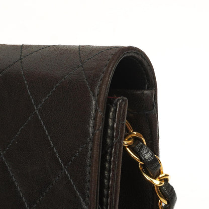 Chanel Mittlere Classic Schwarze gesteppte Lammleder Single Flap Tasche mit 24K vergoldeten Beschlägen