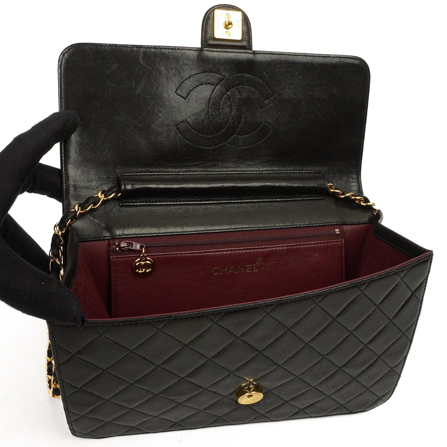 Chanel Mittlere Classic Schwarze gesteppte Lammleder Single Flap Tasche mit 24K vergoldeten Beschlägen