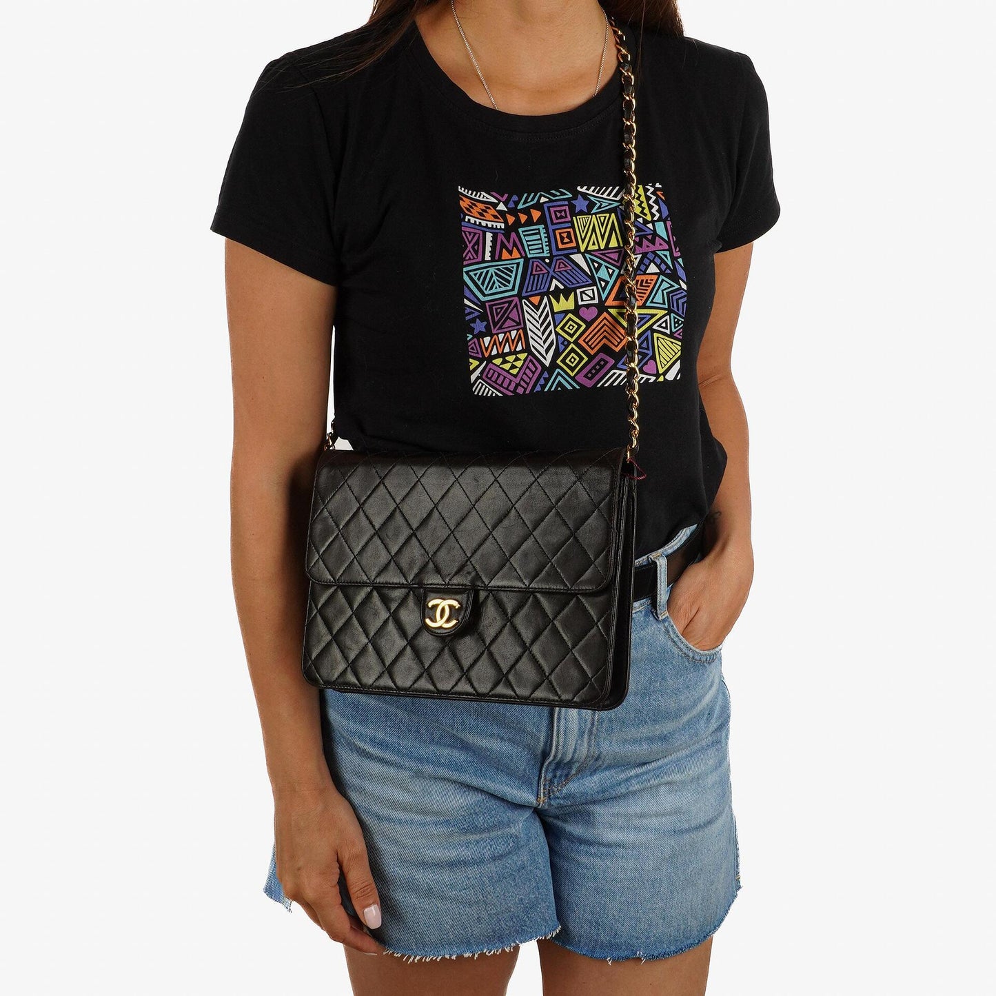 Chanel Mittlere Classic Schwarze gesteppte Lammleder Single Flap Tasche mit 24K vergoldeten Beschlägen