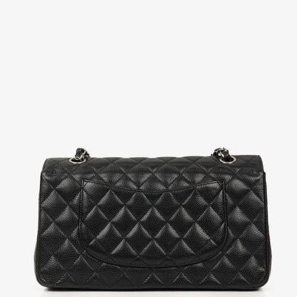 Chanel Mittelgroße Classic Double Flap Tasche aus schwarzem gestepptem Kaviarleder mit silberfarbenen Beschlägen, 2010-2011
