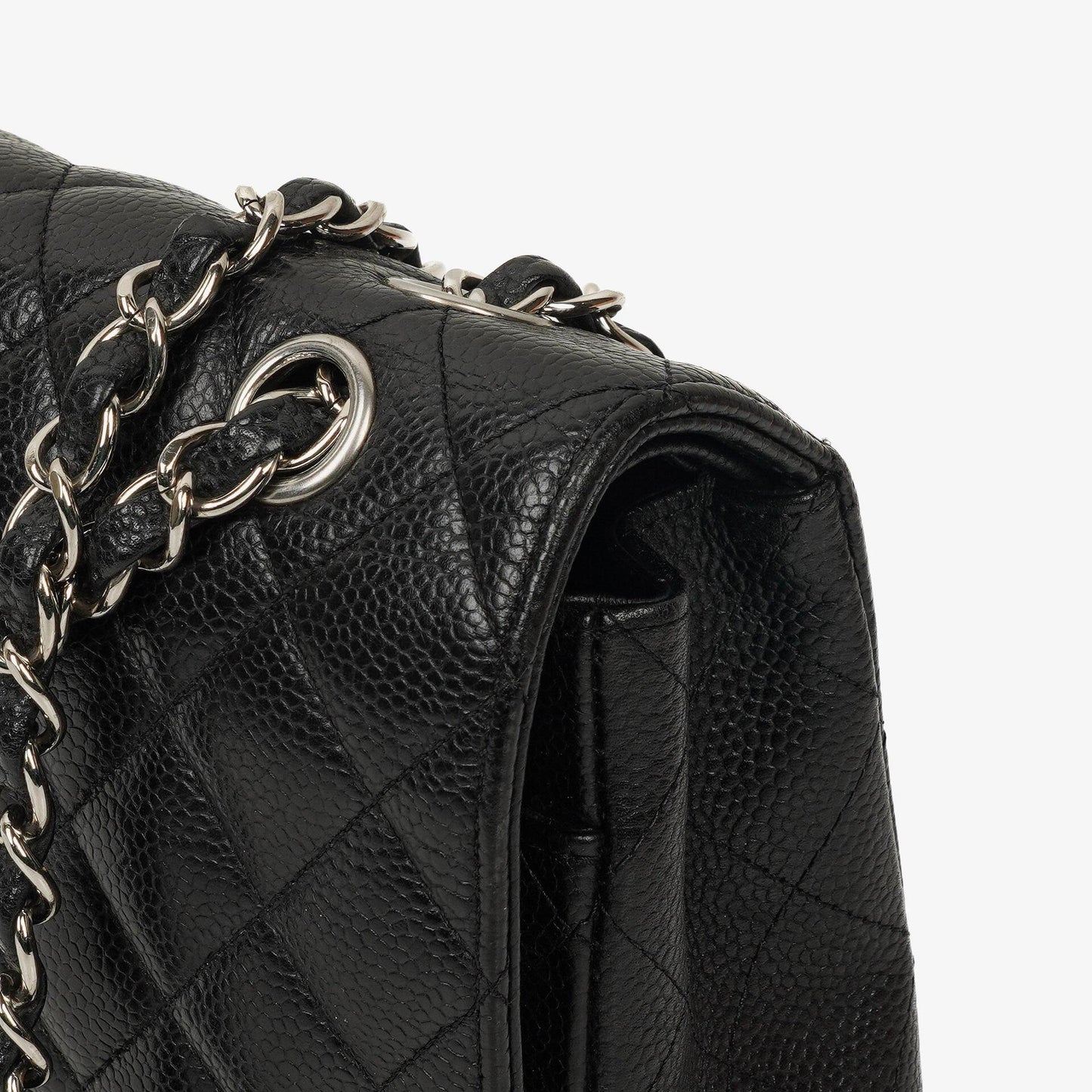 Chanel Mittelgroße Classic Double Flap Tasche aus schwarzem gestepptem Kaviarleder mit silberfarbenen Beschlägen, 2010-2011