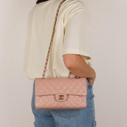 Chanel Medium Classic Double Flap Tasche Rosa gestepptes Kaviarleder mit 24K vergoldeter Hardware