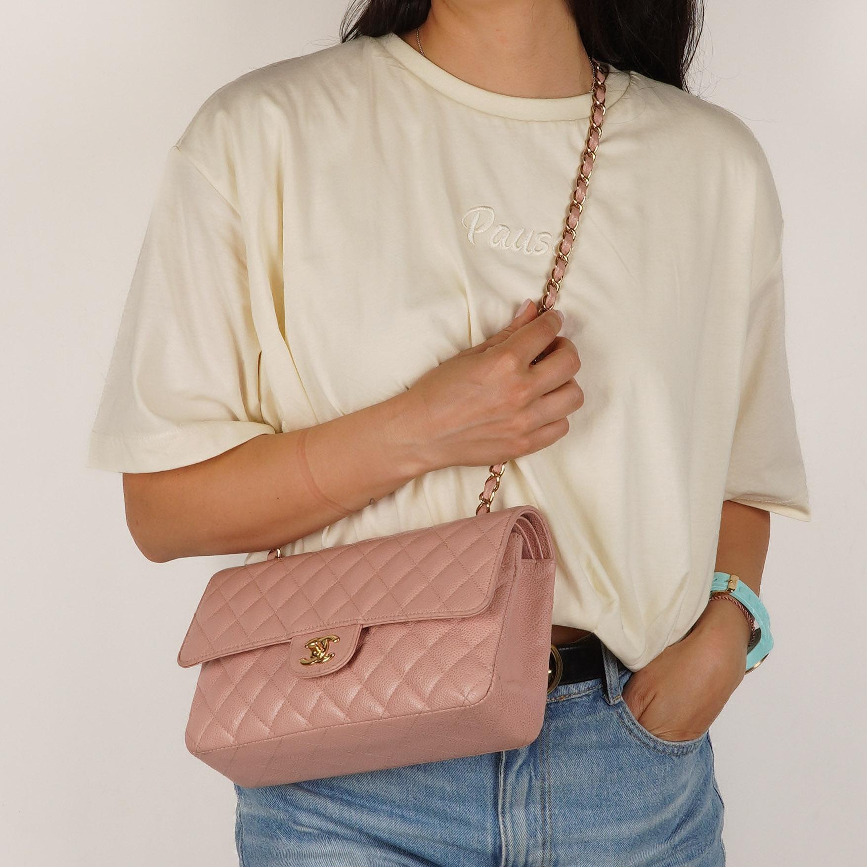 Chanel Medium Classic Double Flap Tasche Rosa gestepptes Kaviarleder mit 24K vergoldeter Hardware