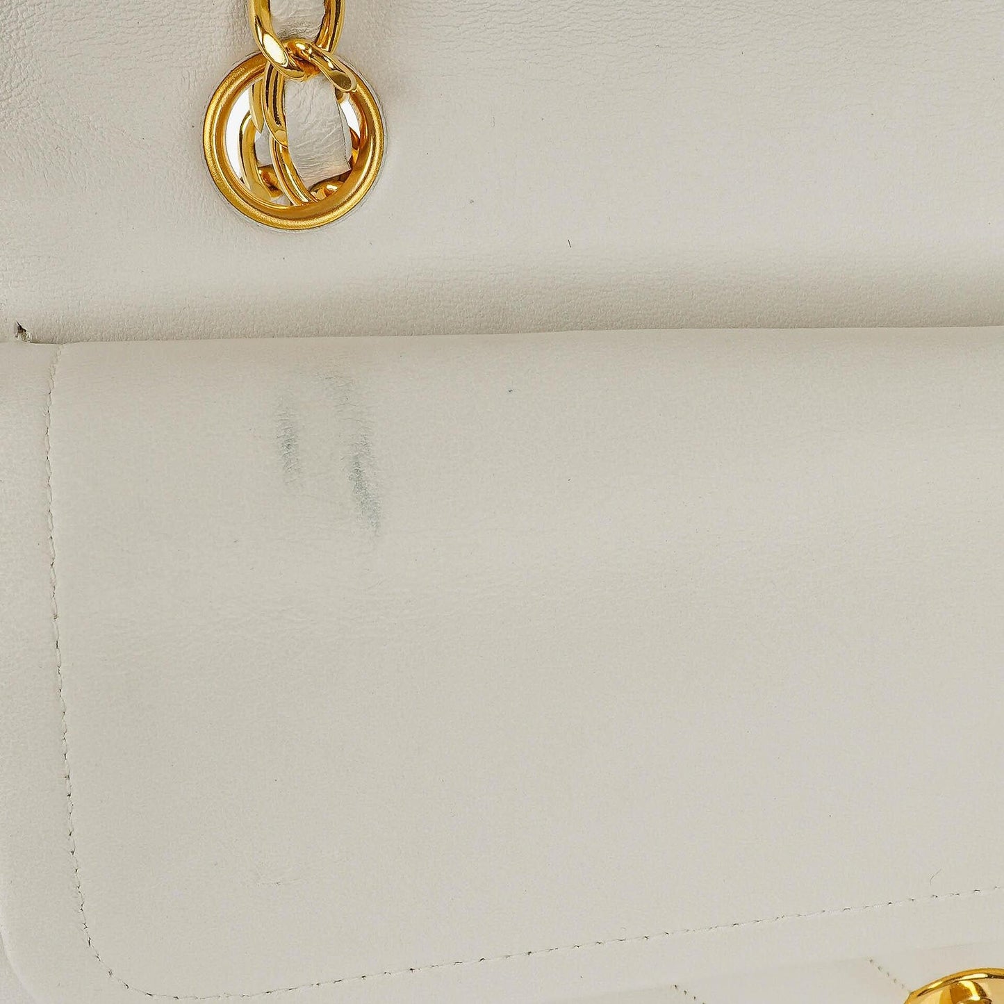 Chanel Mittelgroße Klassische Doppelklappe Tasche Weiß Chevron Gesteppt Lammleder 24K Vergoldete Hardware