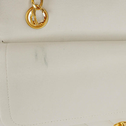 Chanel Mittelgroße Klassische Doppelklappe Tasche Weiß Chevron Gesteppt Lammleder 24K Vergoldete Hardware