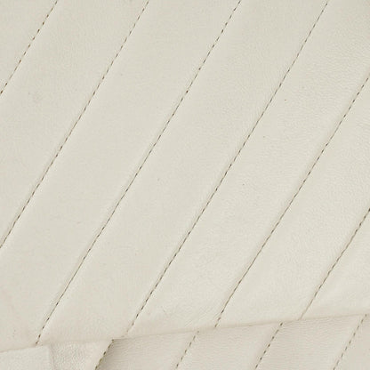 Chanel Mittelgroße Klassische Doppelklappe Tasche Weiß Chevron Gesteppt Lammleder 24K Vergoldete Hardware