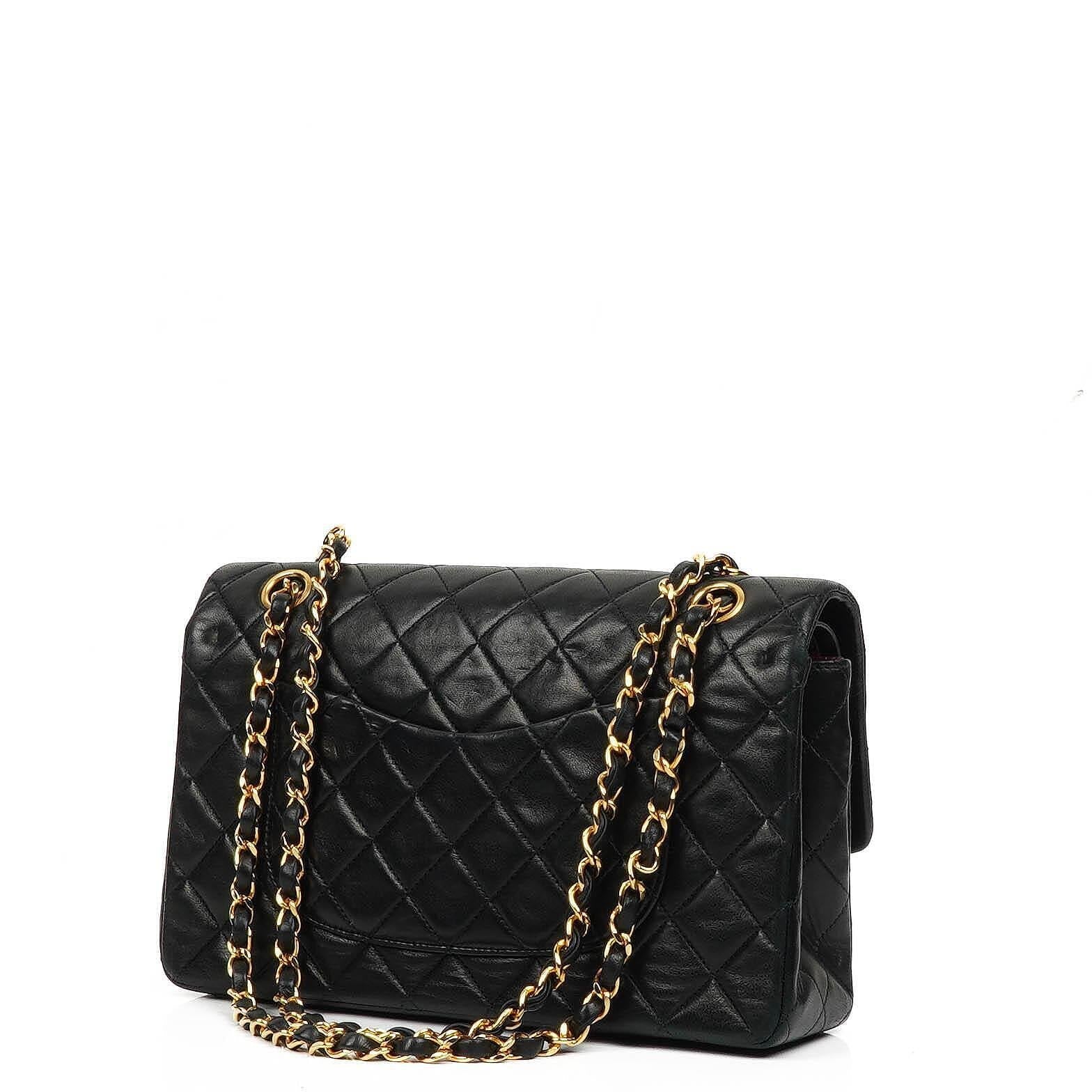 Chanel Medium Classic Double Flap Tasche aus Lammleder mit 24K vergoldeter Hardware