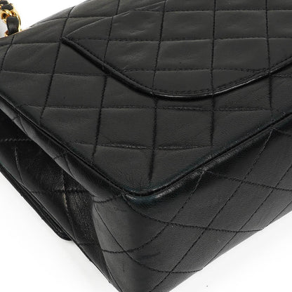 Chanel Medium Classic Double Flap Tasche aus Lammleder mit 24K vergoldeter Hardware