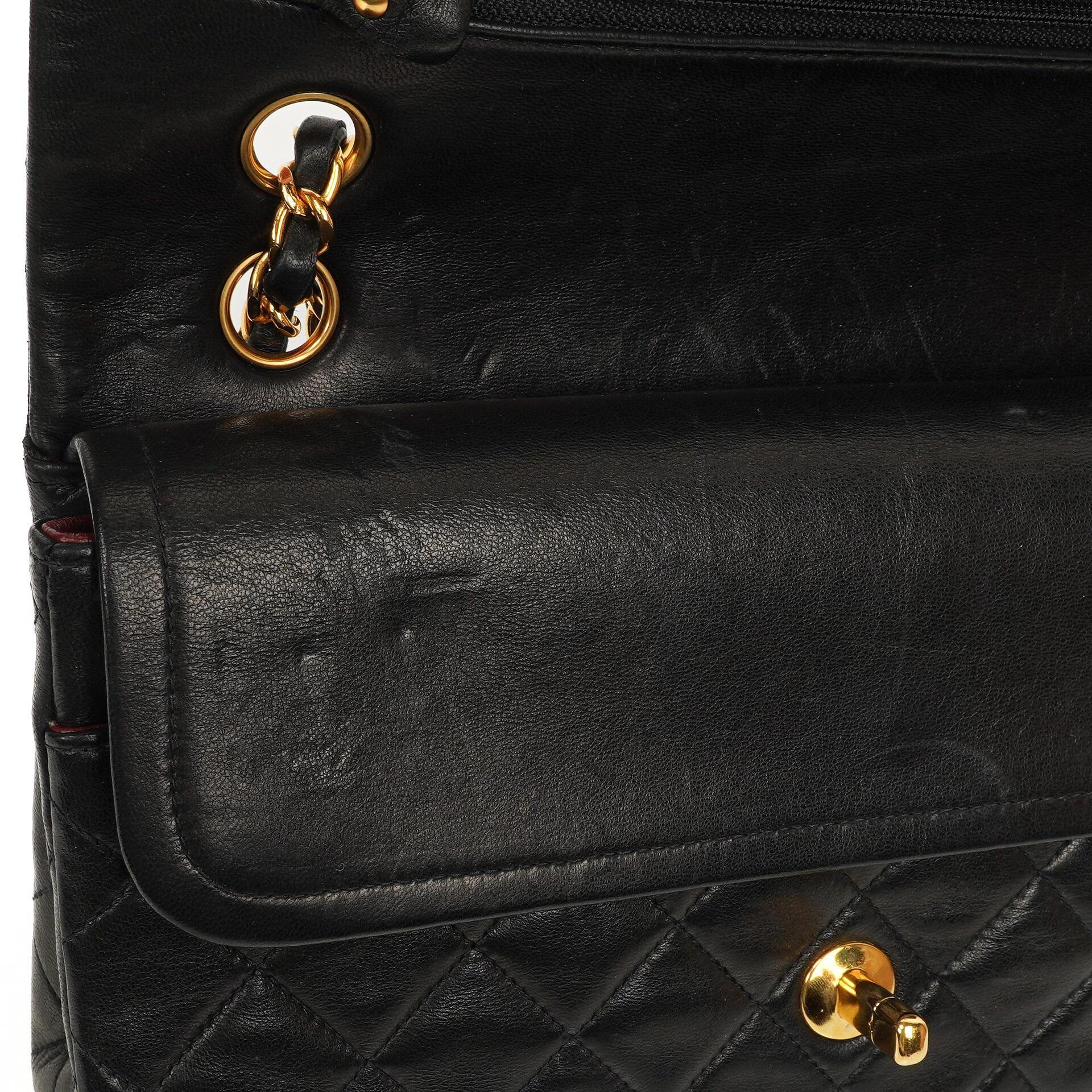 Chanel Medium Classic Double Flap Tasche aus Lammleder mit 24K vergoldeter Hardware