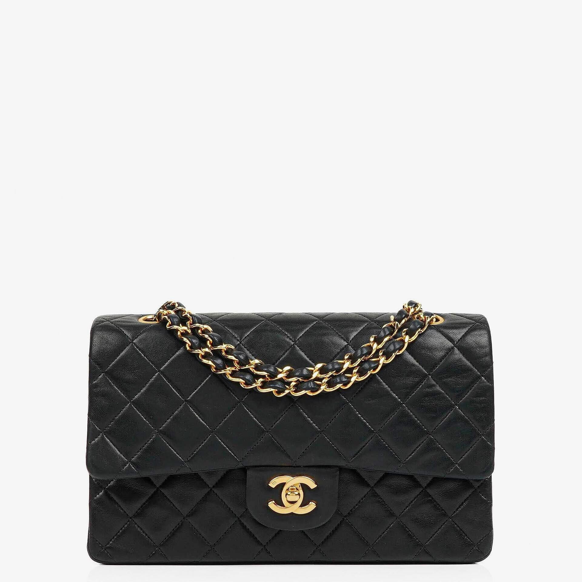Chanel Medium Classic Double Flap Tasche aus Lammleder mit 24K vergoldeter Hardware