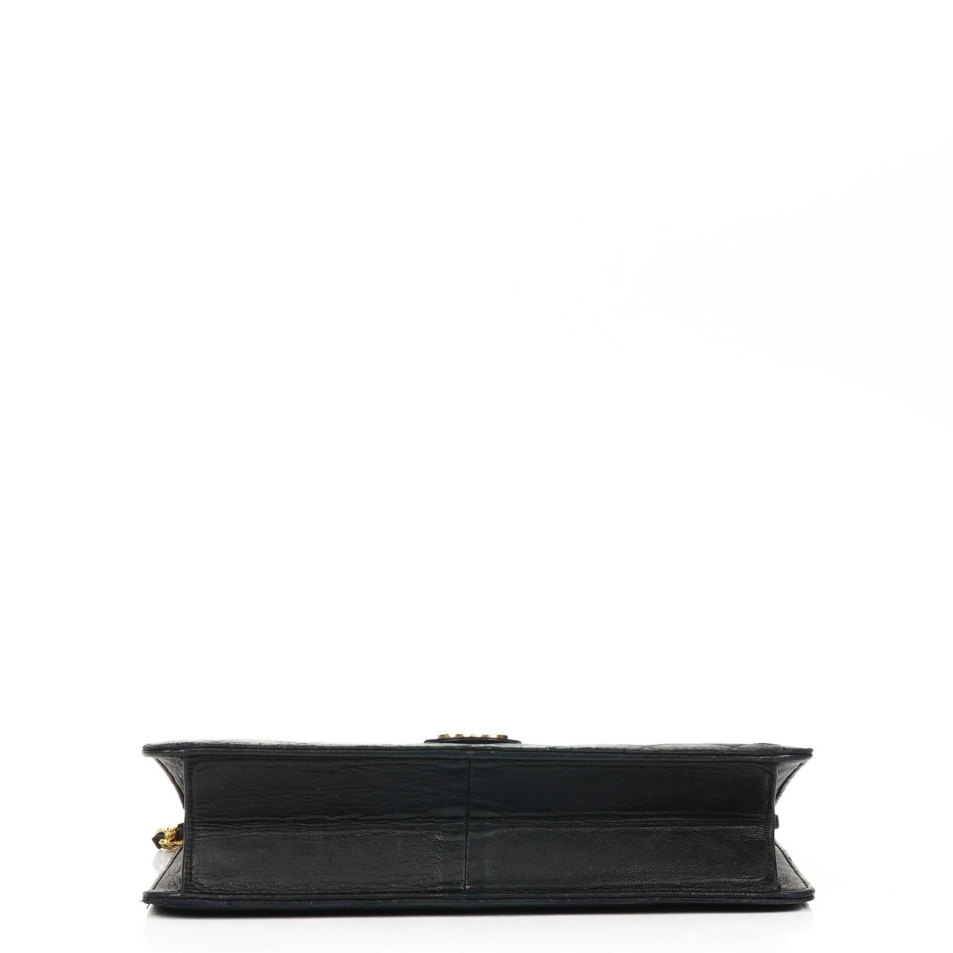 Chanel Medium Classic Single Flap Bag aus marineblauem gestepptem Lammleder mit 24K goldplattierten Beschlägen
