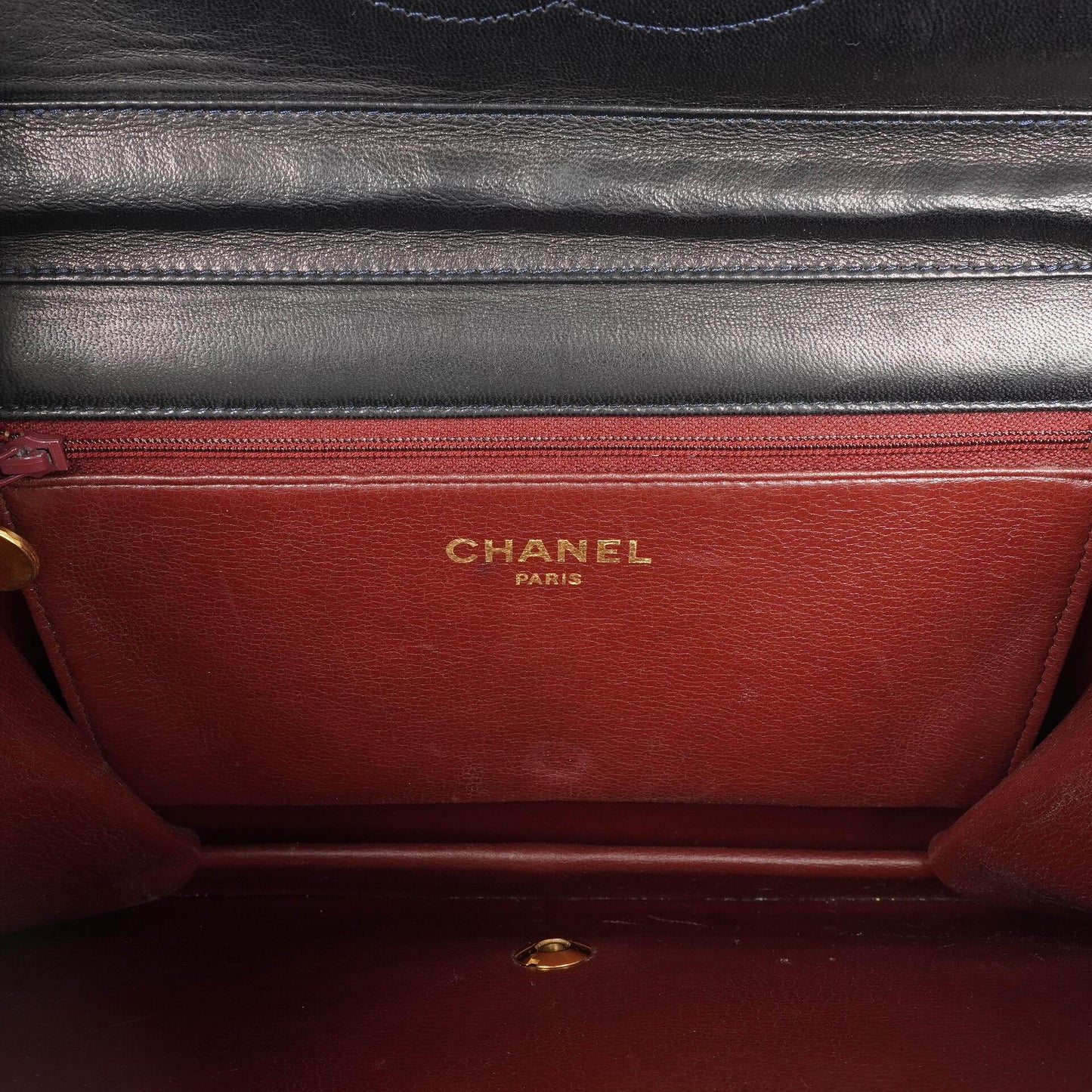 Chanel Medium Classic Single Flap Bag aus marineblauem gestepptem Lammleder mit 24K goldplattierten Beschlägen