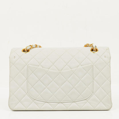 Chanel Classic Medium Double Flap Bag aus gestepptem Lammleder mit 24K goldplattierten Beschlägen