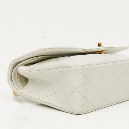 Chanel Classic Medium Double Flap Bag aus gestepptem Lammleder mit 24K goldplattierten Beschlägen