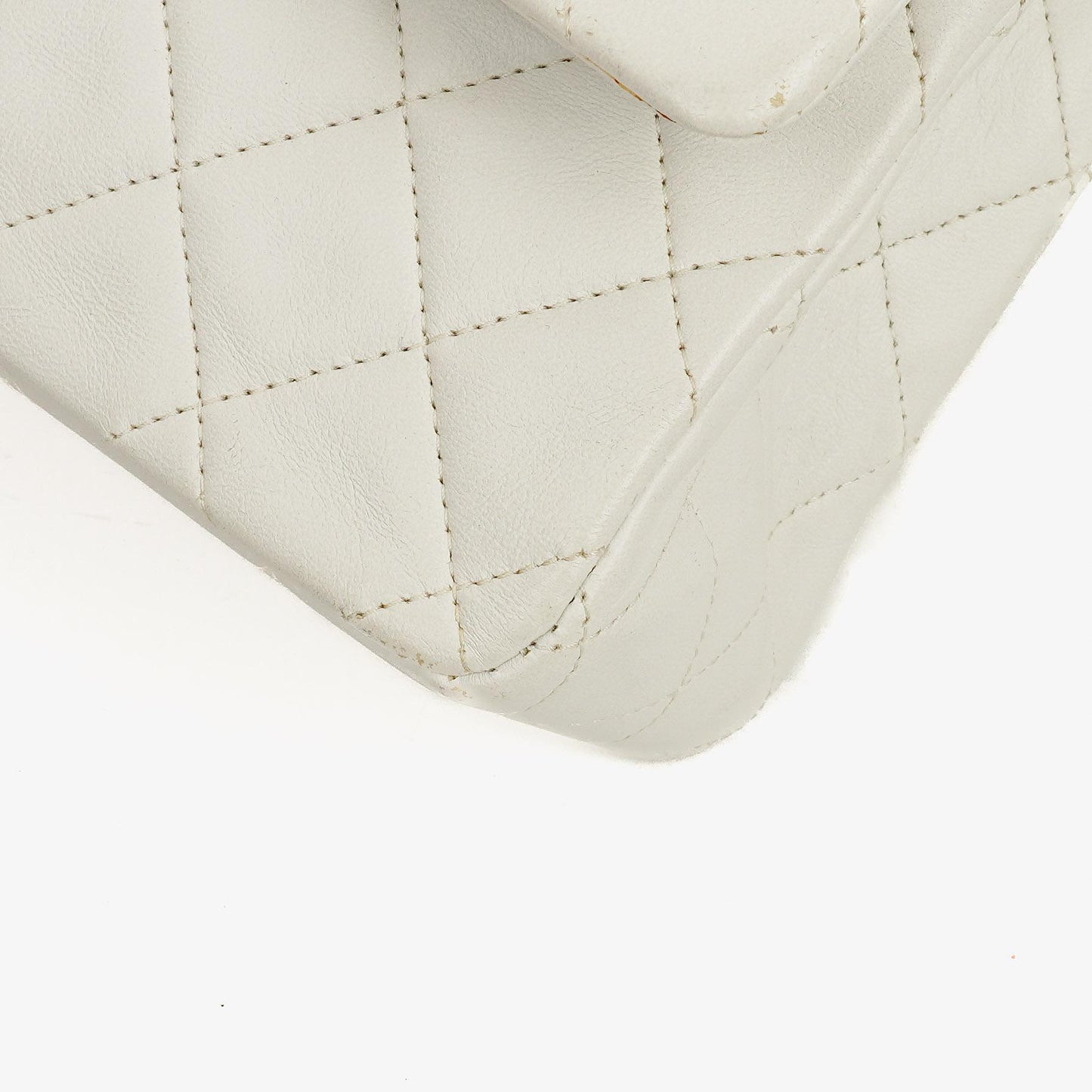 Chanel Classic Medium Double Flap Bag aus gestepptem Lammleder mit 24K goldplattierten Beschlägen