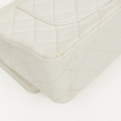 Chanel Classic Medium Double Flap Bag aus gestepptem Lammleder mit 24K goldplattierten Beschlägen