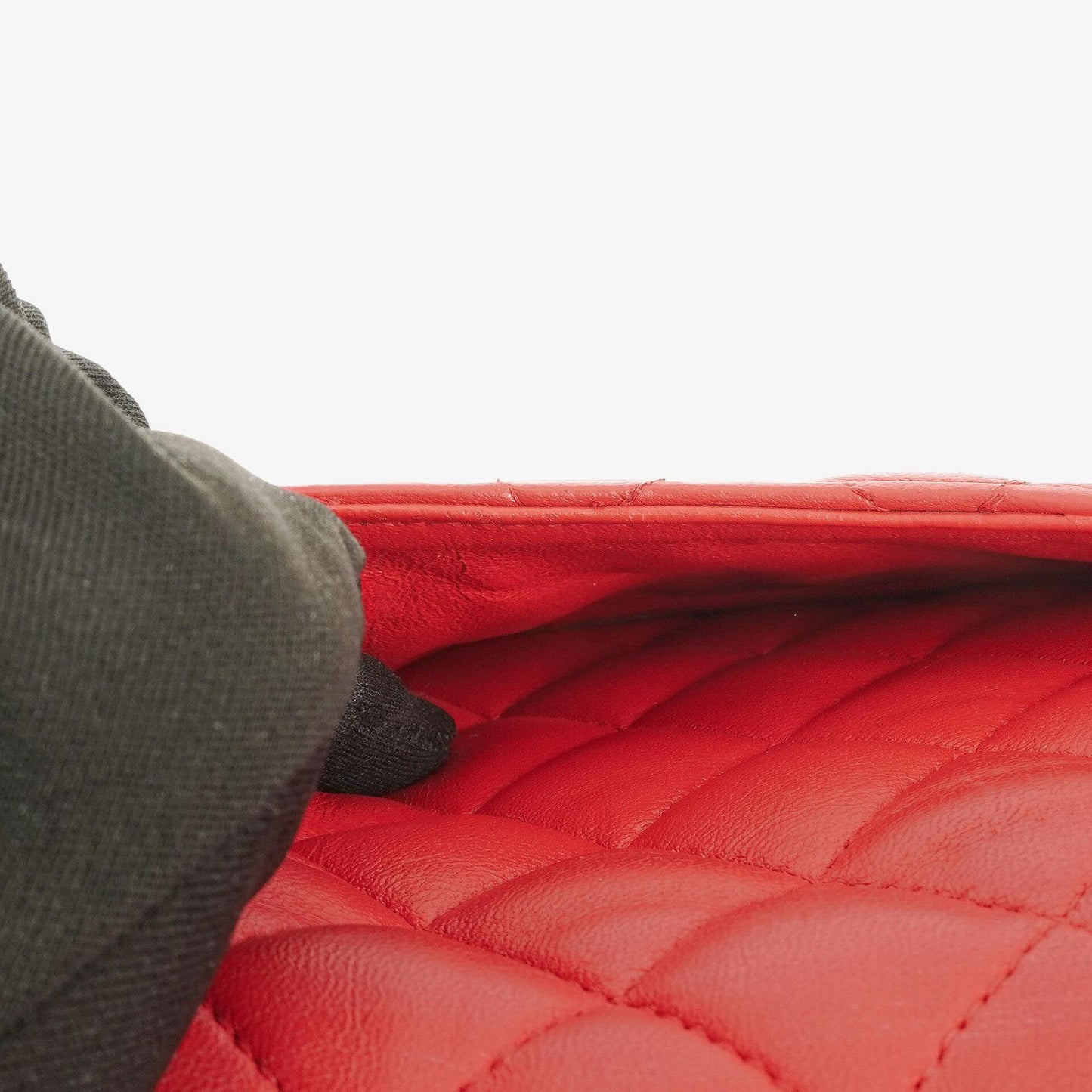 Chanel Medium Classic Rot Stepp-Leder Double Flap Tasche mit Goldfarbener Hardware