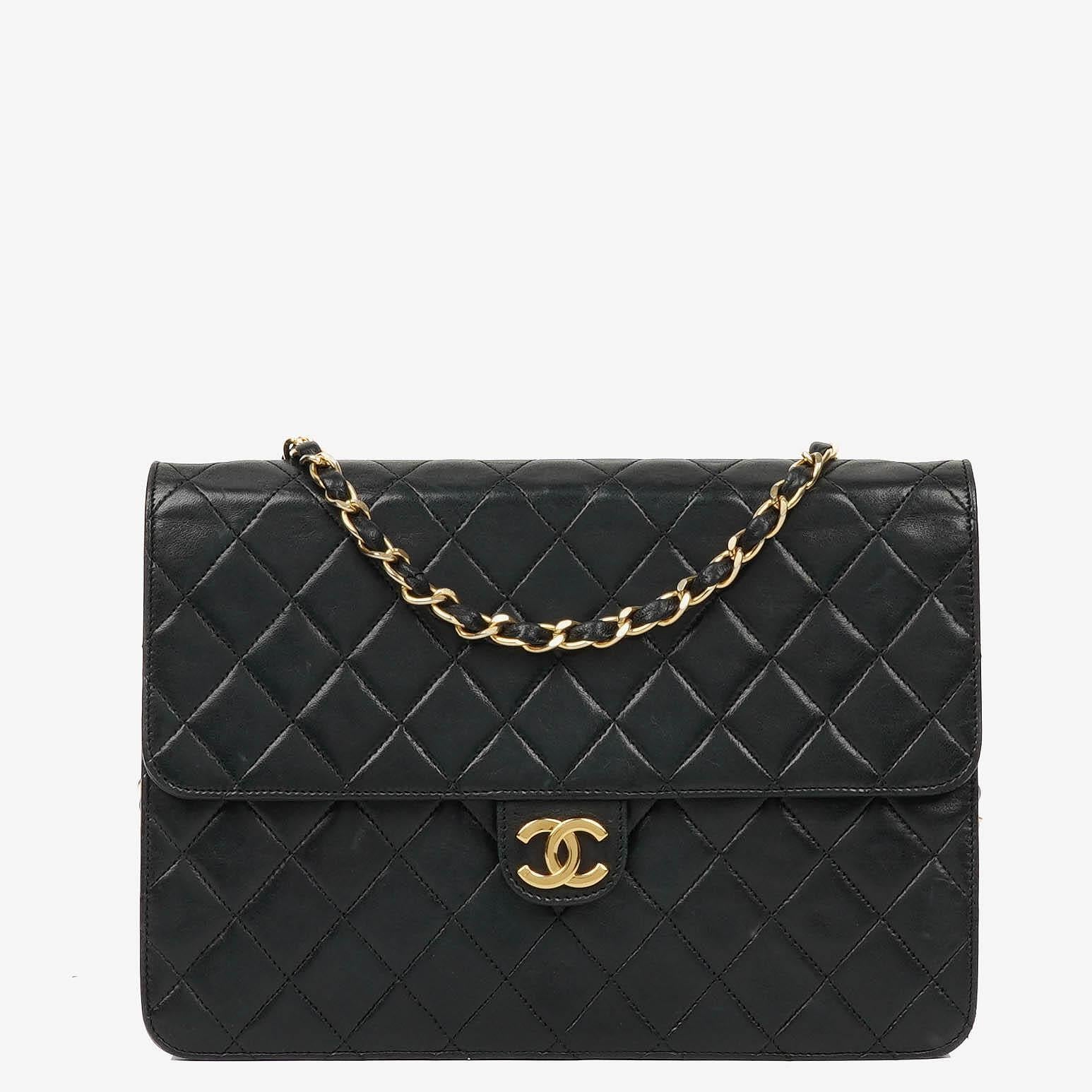 Chanel Mittlere klassische Einzelklappen-Tasche Schwarz gestepptes Lammleder mit 24K goldplattierter Hardware