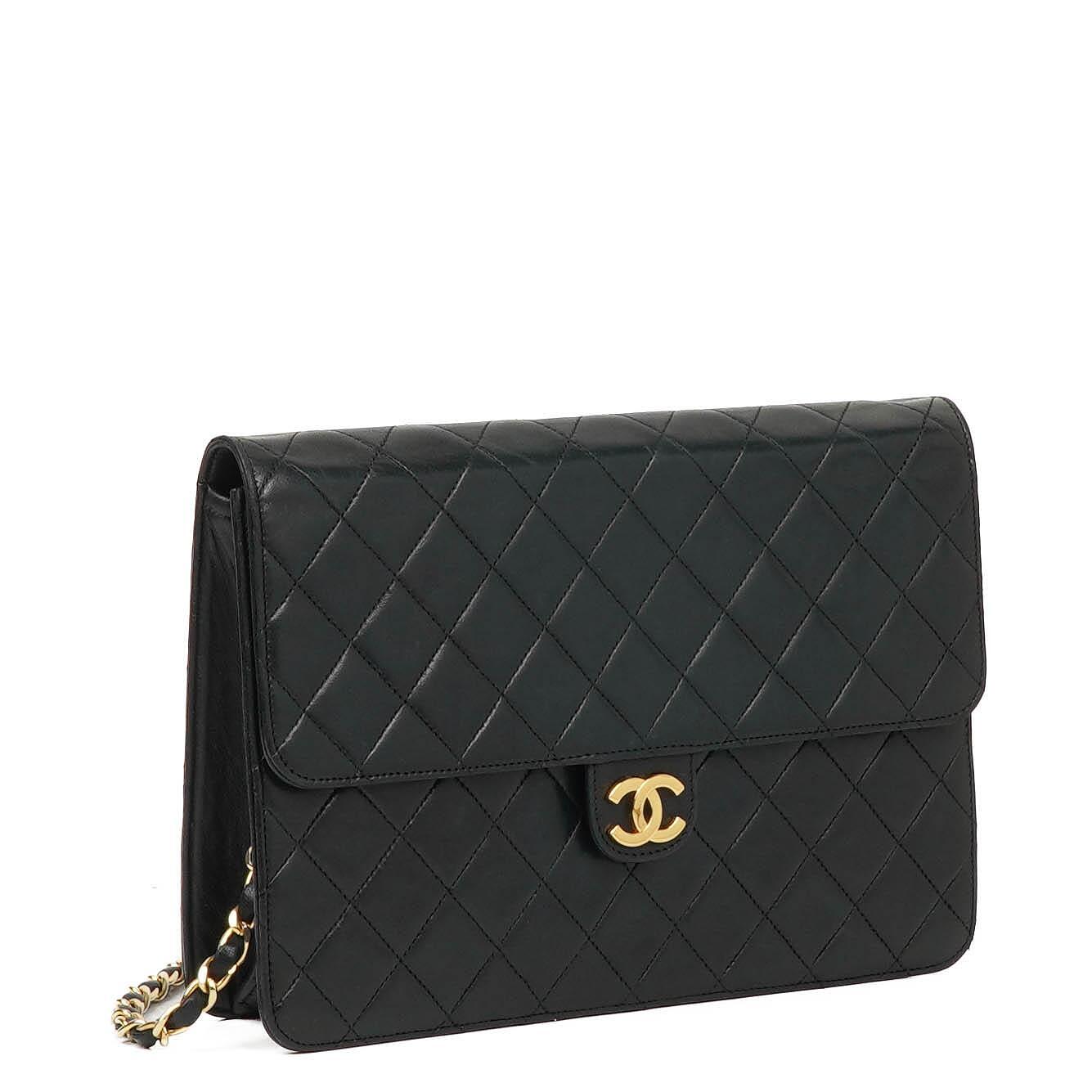 Chanel Mittlere klassische Einzelklappen-Tasche Schwarz gestepptes Lammleder mit 24K goldplattierter Hardware