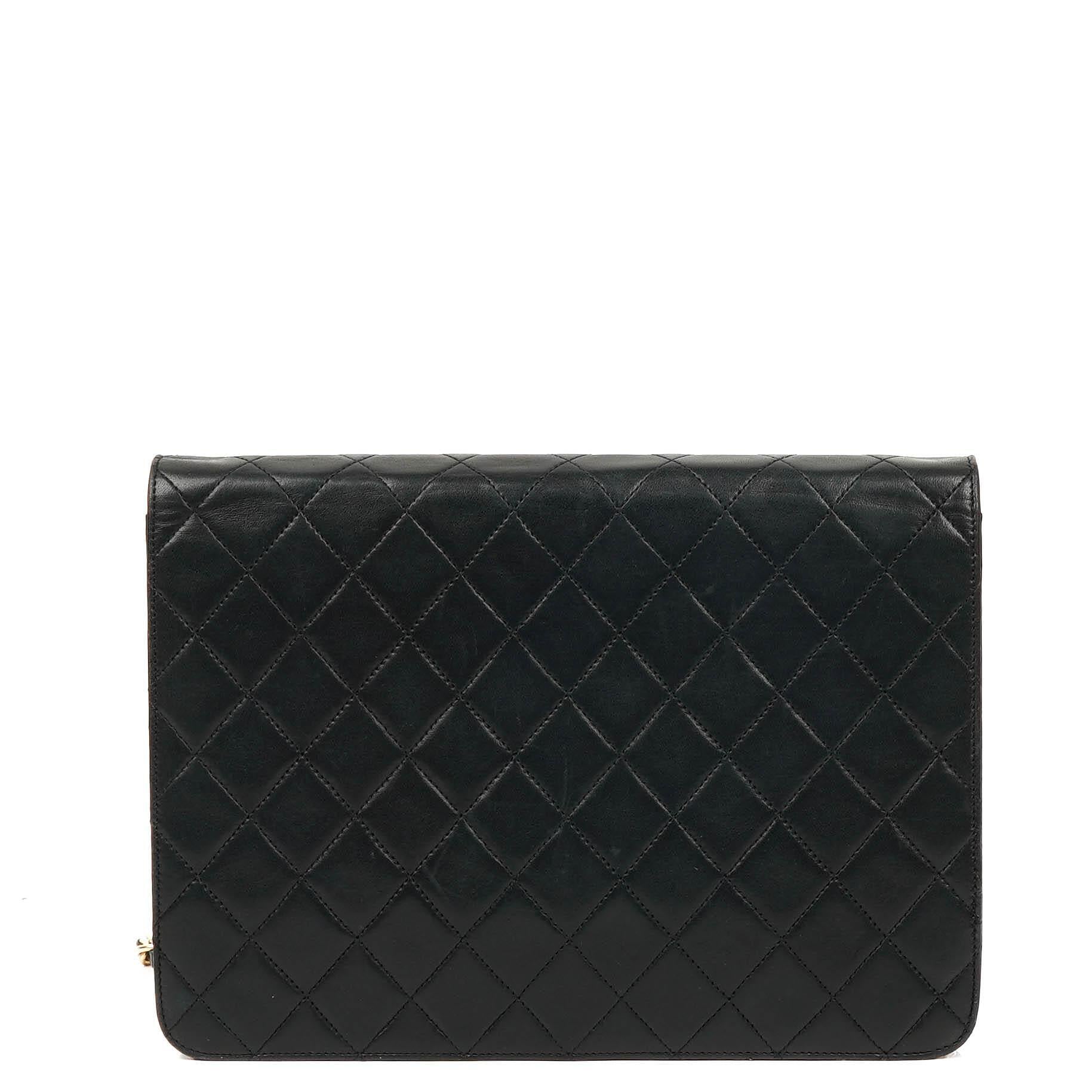 Chanel Mittlere klassische Einzelklappen-Tasche Schwarz gestepptes Lammleder mit 24K goldplattierter Hardware