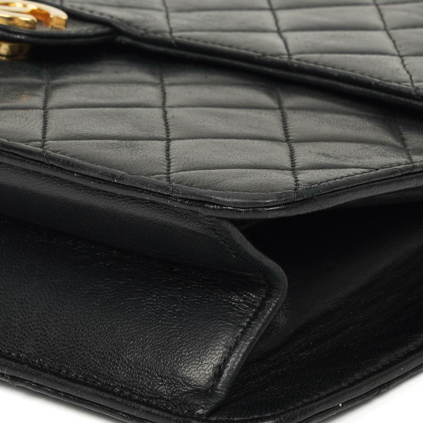Chanel Mittlere klassische Einzelklappen-Tasche Schwarz gestepptes Lammleder mit 24K goldplattierter Hardware