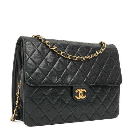 Chanel Medium Classic Einzelklappentasche Schwarz Gepolstertes Lammleder Mit 24K vergoldeter Hardware
