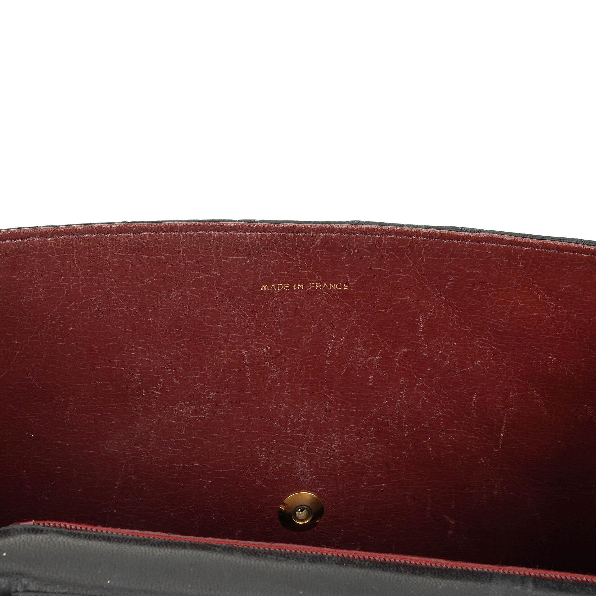 Chanel Medium Classic Einzelklappentasche Schwarz Gepolstertes Lammleder Mit 24K vergoldeter Hardware