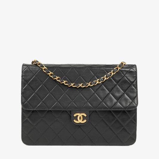 Chanel Medium Classic Single Flap Tasche aus schwarzem gestepptem Lammleder mit 24K vergoldeter Hardware