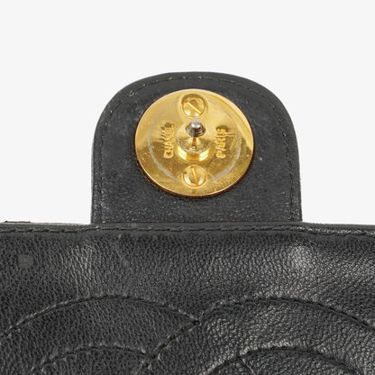 Chanel Medium Classic Single Flap Tasche aus schwarzem gestepptem Lammleder mit 24K vergoldeter Hardware