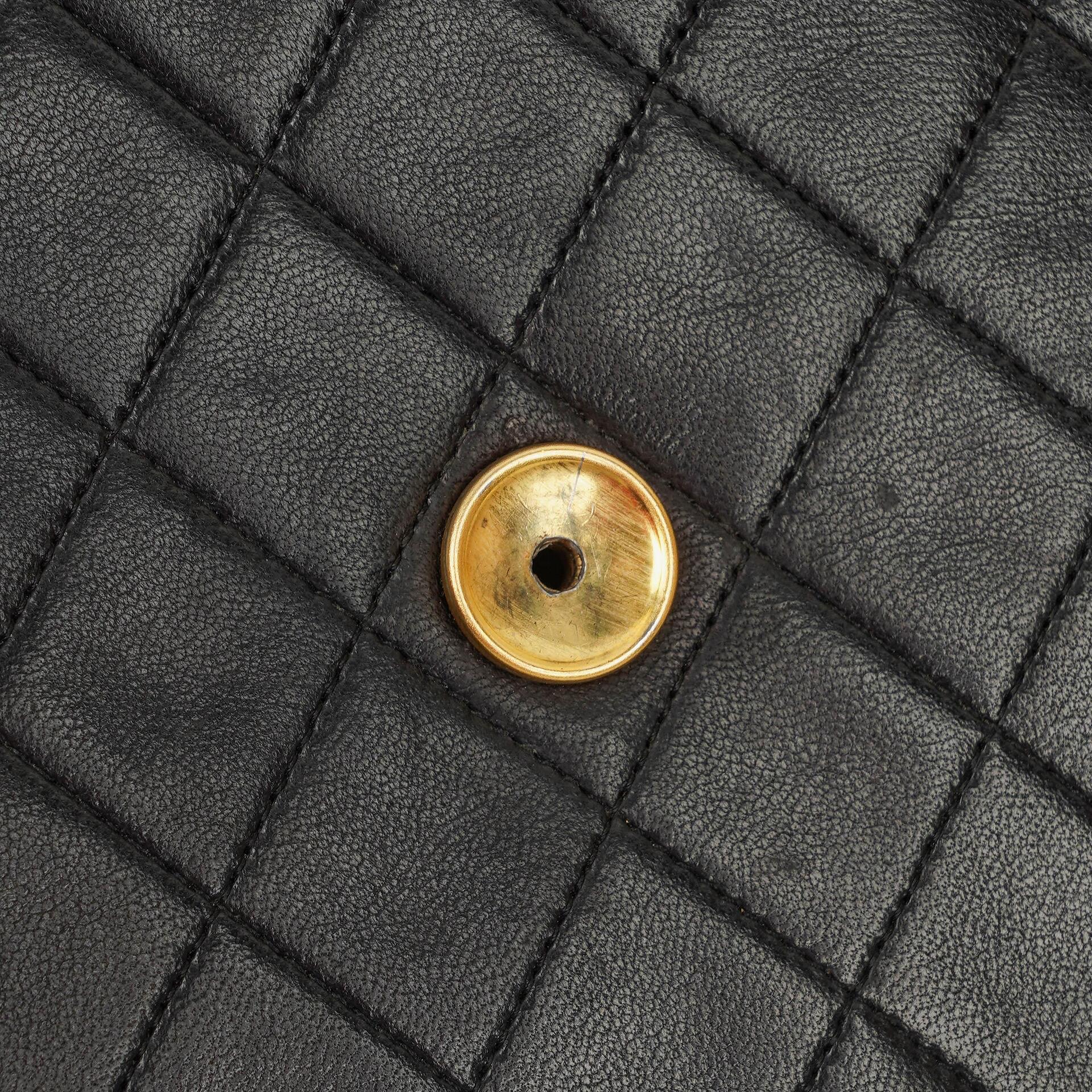 Chanel Medium Classic Single Flap Tasche aus schwarzem gestepptem Lammleder mit 24K vergoldeter Hardware