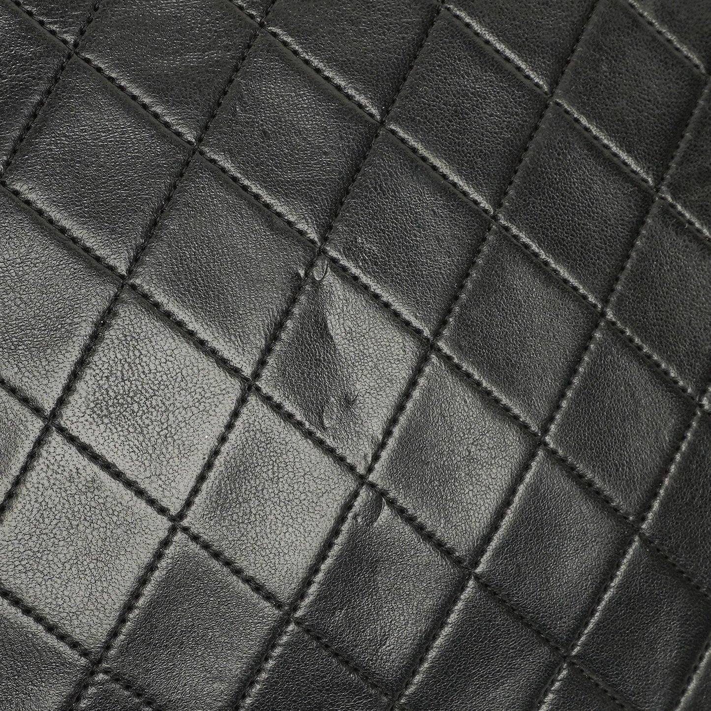 Chanel Medium Classic Single Flap Tasche aus schwarzem gestepptem Lammleder mit 24K vergoldeter Hardware