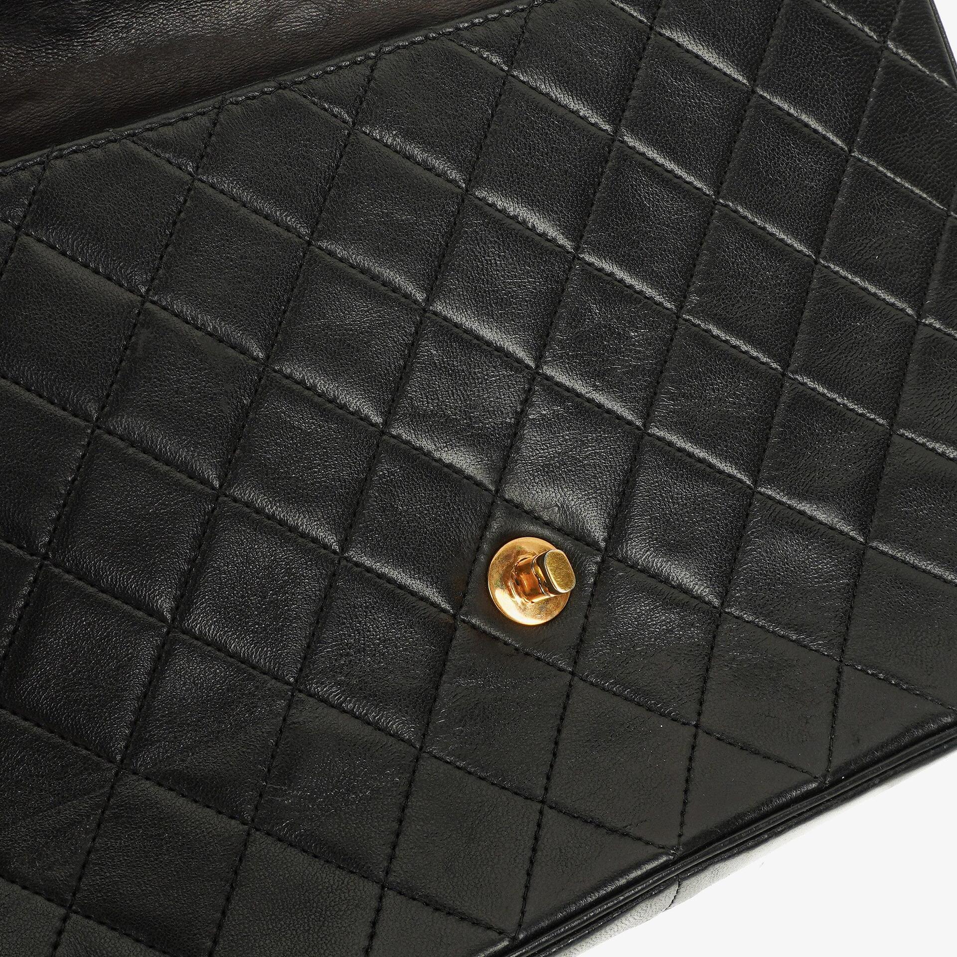 Chanel Medium Classic Single Flap Tasche aus schwarzem gestepptem Lammleder mit 24K vergoldeter Hardware