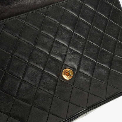 Chanel Medium Classic Single Flap Tasche aus schwarzem gestepptem Lammleder mit 24K vergoldeter Hardware