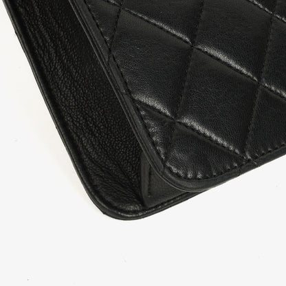 Chanel Medium Classic Single Flap Tasche aus schwarzem gestepptem Lammleder mit 24K vergoldeter Hardware
