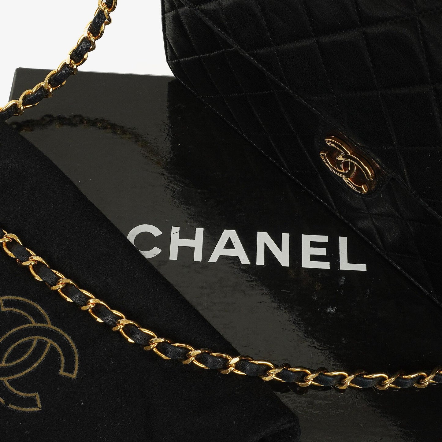 Chanel Medium Classic Single Flap Tasche aus schwarzem gestepptem Lammleder mit 24K vergoldeter Hardware